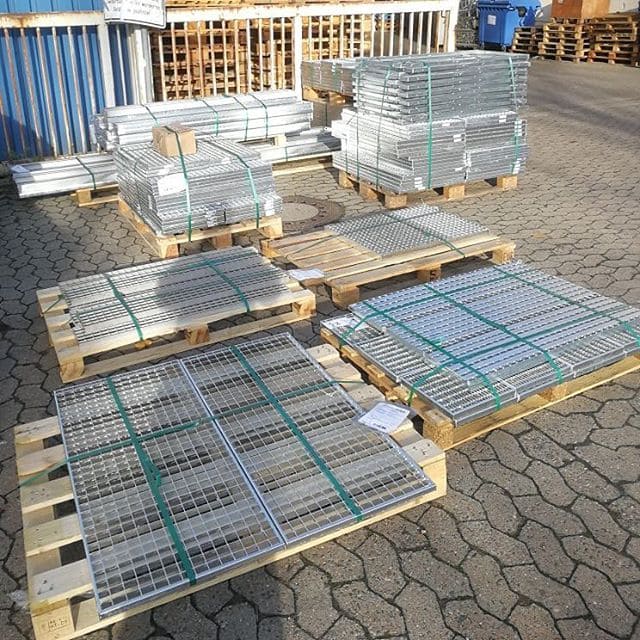 Feuerverzinkter Gitterrost Detailaufnahme